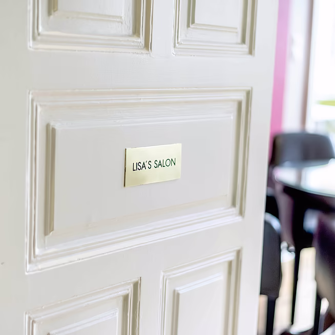 Messingschild im Boutique Hotel Altstadt Vienna 