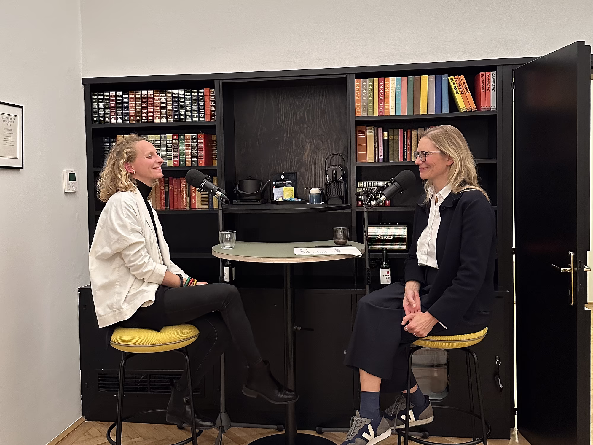 Antonella Amesberger und Saskia Wiesenthal - Podcastaufnahme im Hotel Altstadt Vienna 